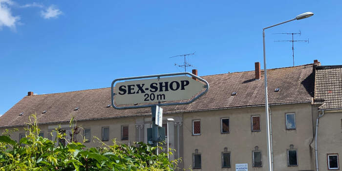 Lesung zur Vernissage „Provinzlust. Erotikshops in Ostdeutschland“