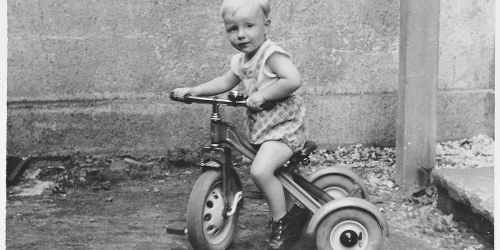 Interner Verweis: Führung: „Kindheit – Erinnerungen aus acht Jahrzehnten“